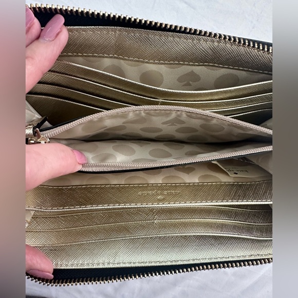 Kate Spade Leather Zippable Wallet Black W/Gold Classic & Clean - Picture 5 of 11